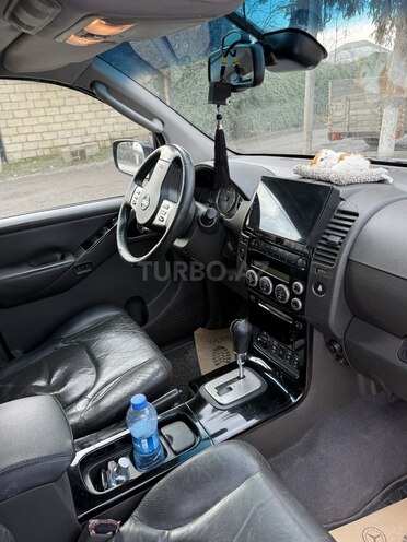 Nissan Pathfinder 2006, 500,580 km - 2.5 l - Quba