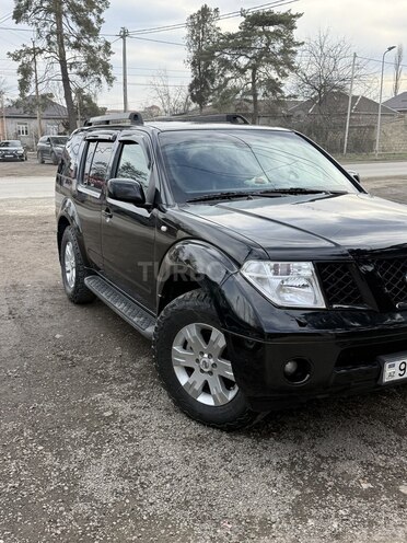 Nissan Pathfinder 2006, 500,580 km - 2.5 l - Quba