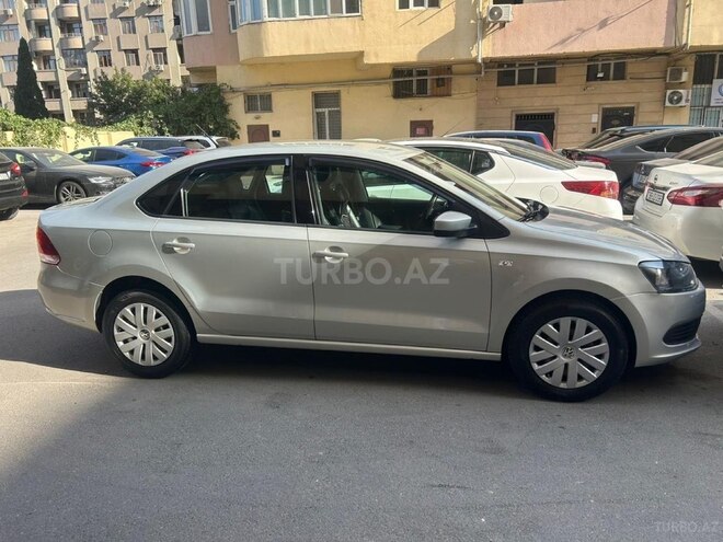 Volkswagen Polo 2016, 183,650 km - 1.6 l - Bakı