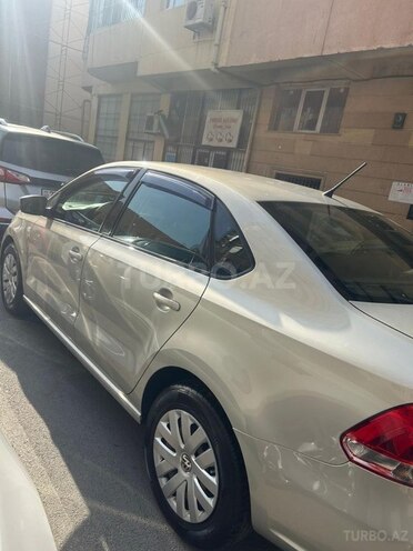 Volkswagen Polo 2016, 183,650 km - 1.6 l - Bakı