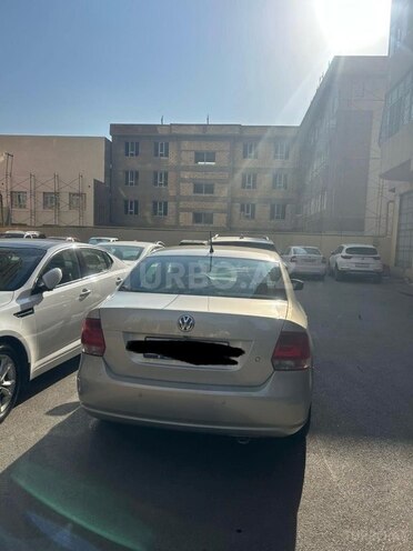 Volkswagen Polo 2016, 183,650 km - 1.6 l - Bakı