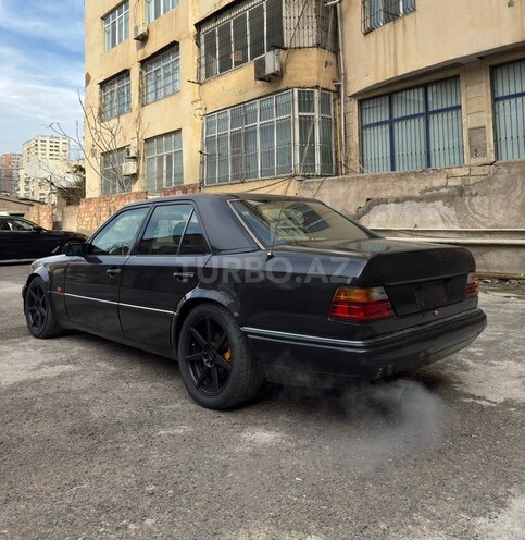 Mercedes 220 E 1995, 85,000 km - 2.2 l - Bakı