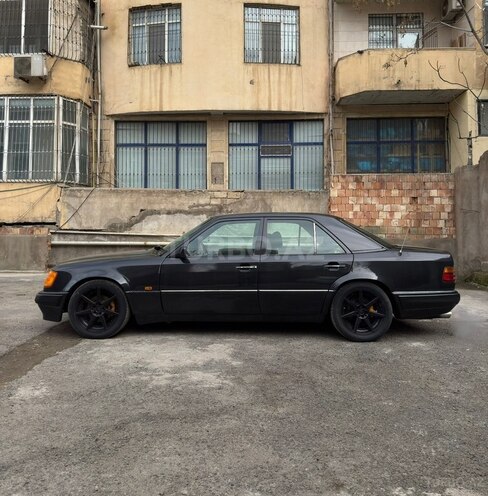 Mercedes 220 E 1995, 85,000 km - 2.2 l - Bakı