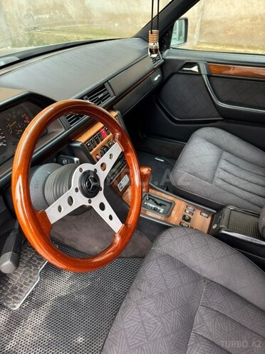 Mercedes 220 E 1995, 85,000 km - 2.2 l - Bakı