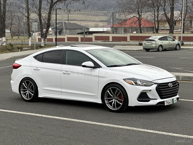 Hyundai Elantra 2018, 105,000 km - 1.6 л - Zaqatala