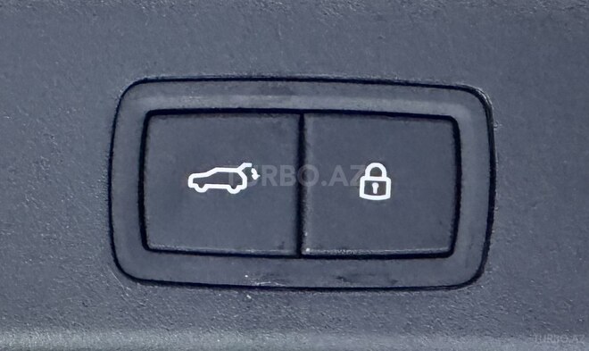 Li Auto L9-19