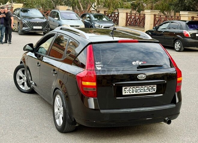 Kia  2008, 228,000 km - 1.6 l - Bakı
