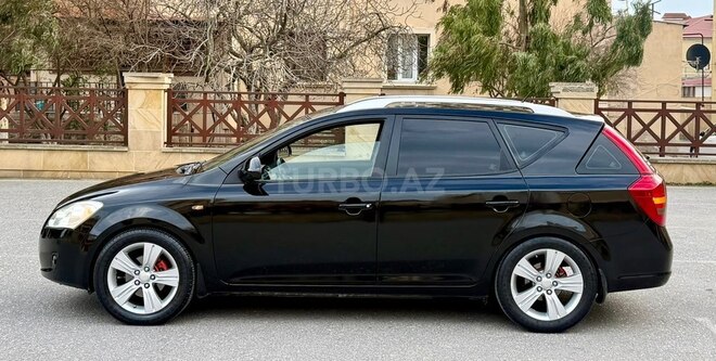 Kia  2008, 228,000 km - 1.6 l - Bakı