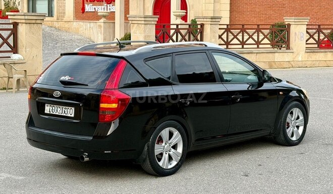 Kia  2008, 228,000 km - 1.6 l - Bakı