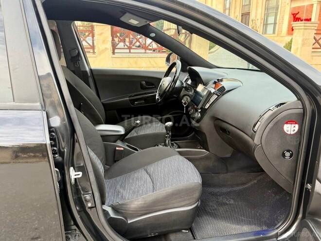 Kia  2008, 228,000 km - 1.6 l - Bakı