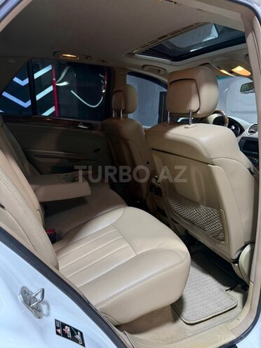 Mercedes ML 350 4MATIC-21