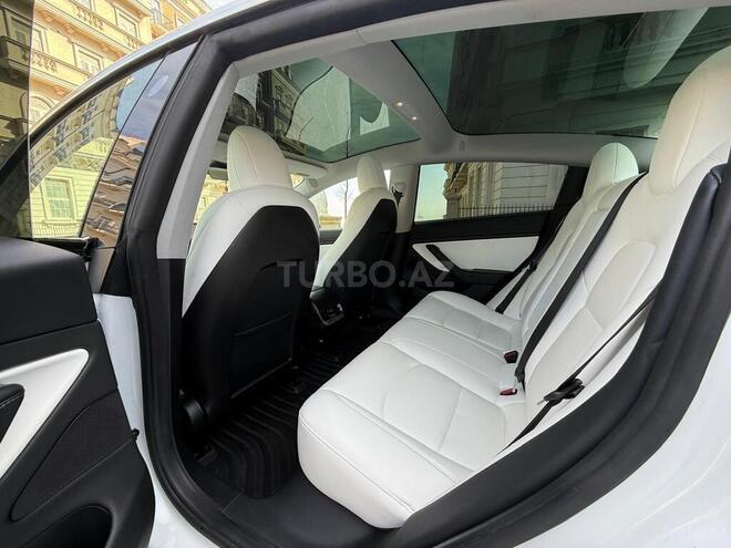 Tesla Model 3-14