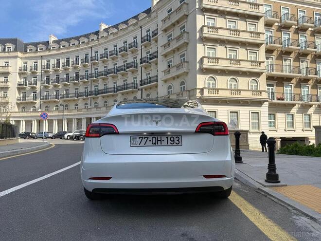 Tesla Model 3-2