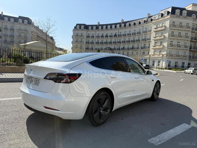 Tesla Model 3-16