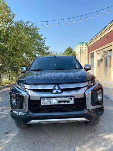 Mitsubishi L200 2023, 95,000 km - 2.4 l - Bakı