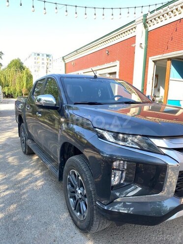 Mitsubishi L200 2023, 95,000 km - 2.4 l - Bakı