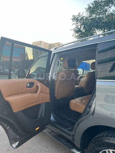 Nissan Patrol 2017, 144,000 km - 5.6 л - Bakı