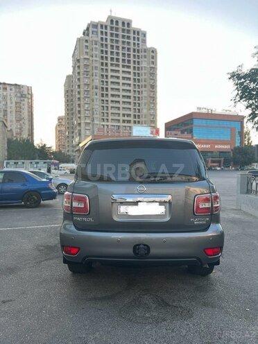 Nissan Patrol 2017, 144,000 km - 5.6 л - Bakı