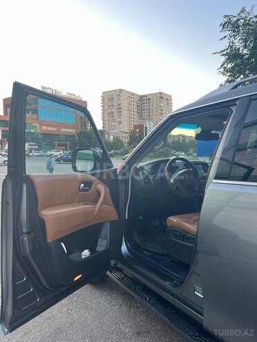 Nissan Patrol 2017, 144,000 km - 5.6 л - Bakı