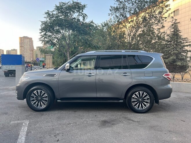 Nissan Patrol 2017, 144,000 km - 5.6 л - Bakı