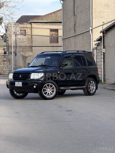 Mitsubishi Pajero io 2002, 290,000 km - 2.0 l - Bakı