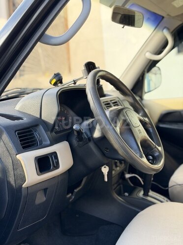 Mitsubishi Pajero io 2002, 290,000 km - 2.0 l - Bakı