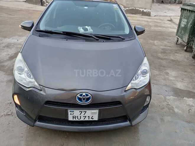 Toyota Aqua-1