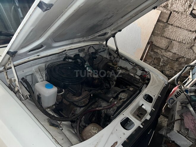 GAZ 24 1988, 150,000 km - 2.5 l - Bakı