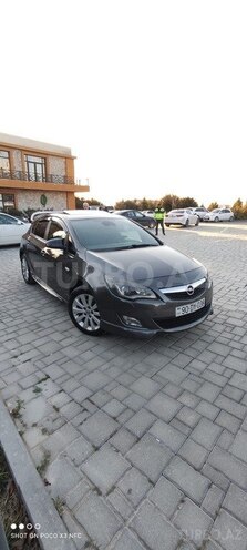 Opel Astra 2011, 275,000 km - 1.6 l - Bakı