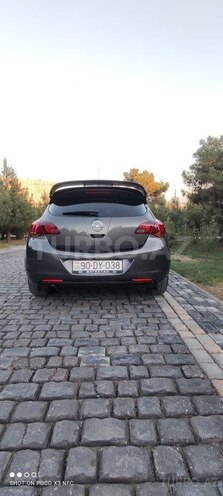Opel Astra 2011, 275,000 km - 1.6 l - Bakı