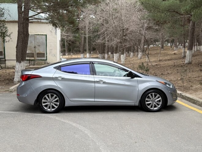 Hyundai Elantra 2015, 242,000 km - 1.8 л - Bakı