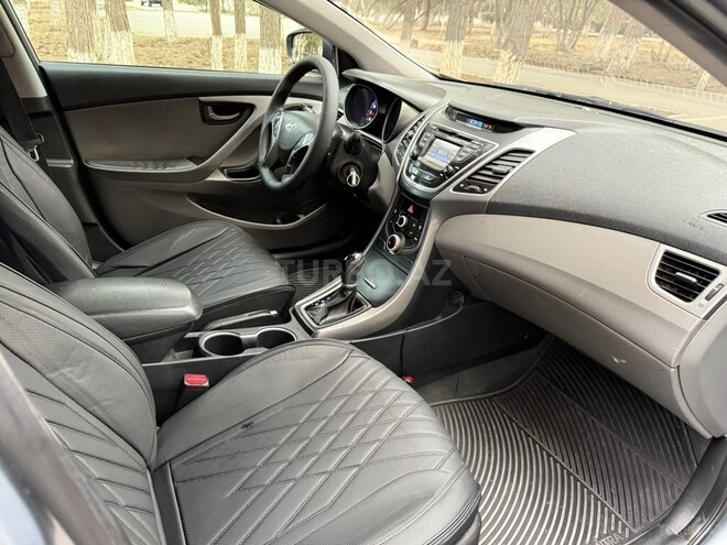 Hyundai Elantra 2015, 242,000 km - 1.8 л - Bakı