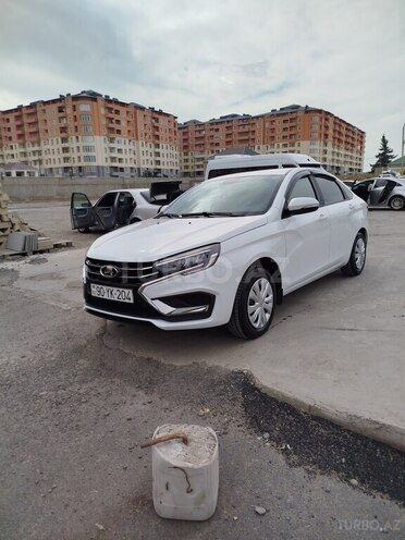 LADA (VAZ) Vesta-1