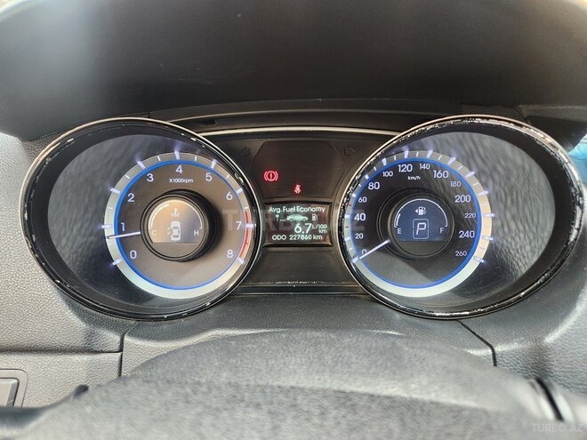Hyundai Sonata 2013, 228,000 km - 2.0 л - Bakı