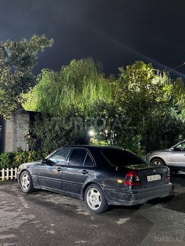 Mercedes C 180-7