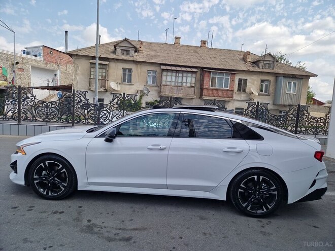 Kia K5-4