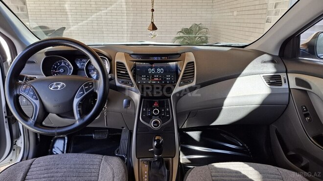 Hyundai Elantra 2015, 195,300 km - 1.8 л - Gəncə