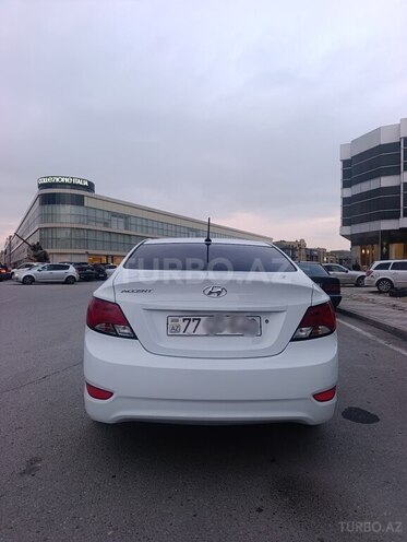 Hyundai Accent-6
