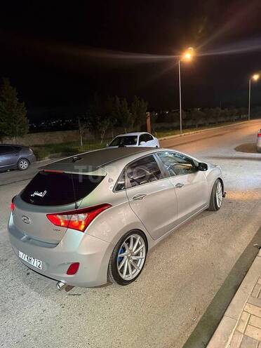 Hyundai i30 2014, 300,214 km - 1.6 л - Bakı