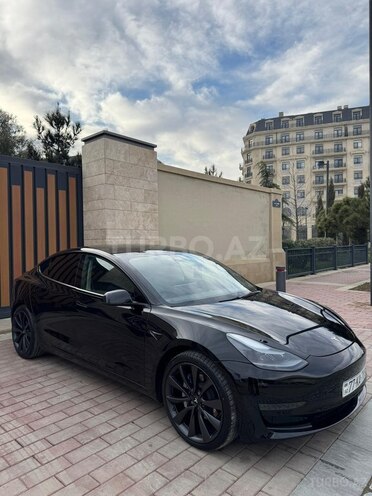Tesla Model 3 2023, 28,000 km - 0.0 l - Bakı