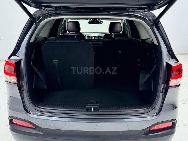 Kia Sorento-10