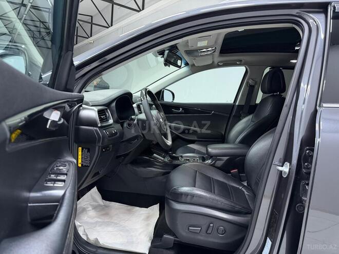 Kia Sorento-23