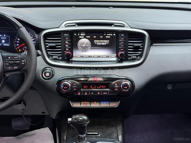 Kia Sorento-19