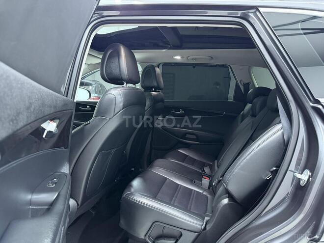 Kia Sorento-24