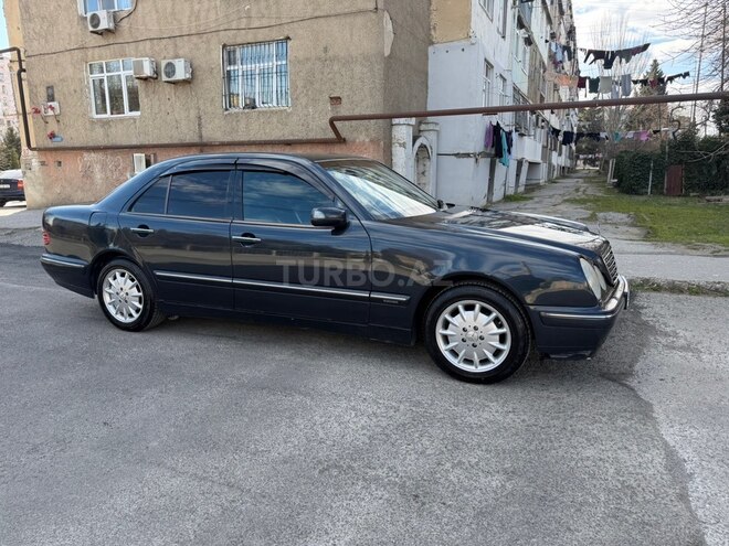 Mercedes E 240 1999, 108,000 km - 2.4 l - Sumqayıt