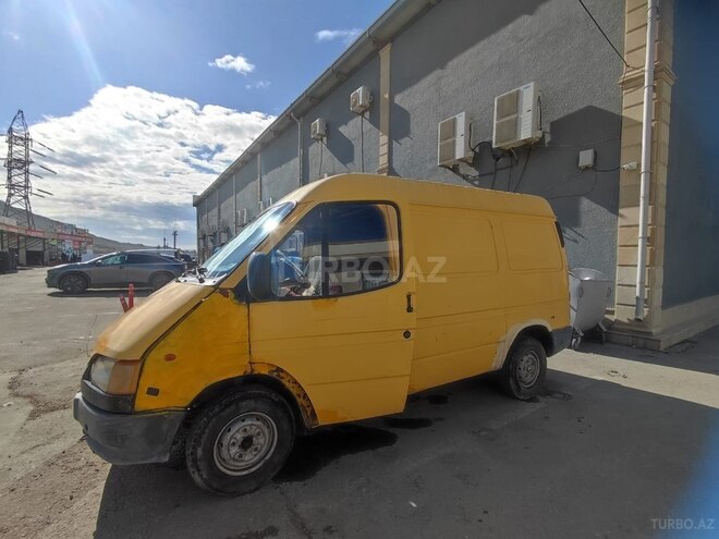 Ford Transit-3