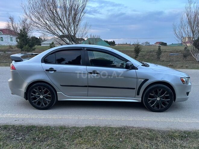Mitsubishi Lancer 2010, 258,000 km - 1.6 l - Bakı