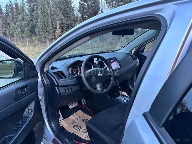 Mitsubishi Lancer 2010, 258,000 km - 1.6 l - Bakı