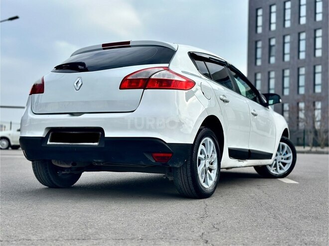 Renault Megane-11