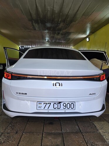 Changan Qiyuan A05 2025, 4,000 km - 1.5 l - Bakı